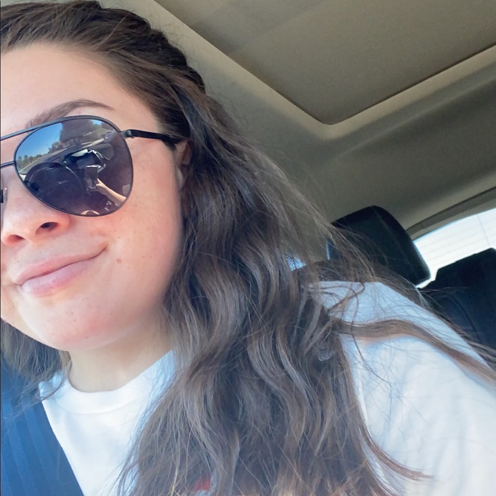 Meet your Posher, Marissa